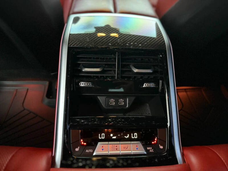 2022 BMW M8 Competition