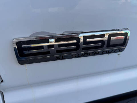 2013 Ford E-Series E-350 SD XL