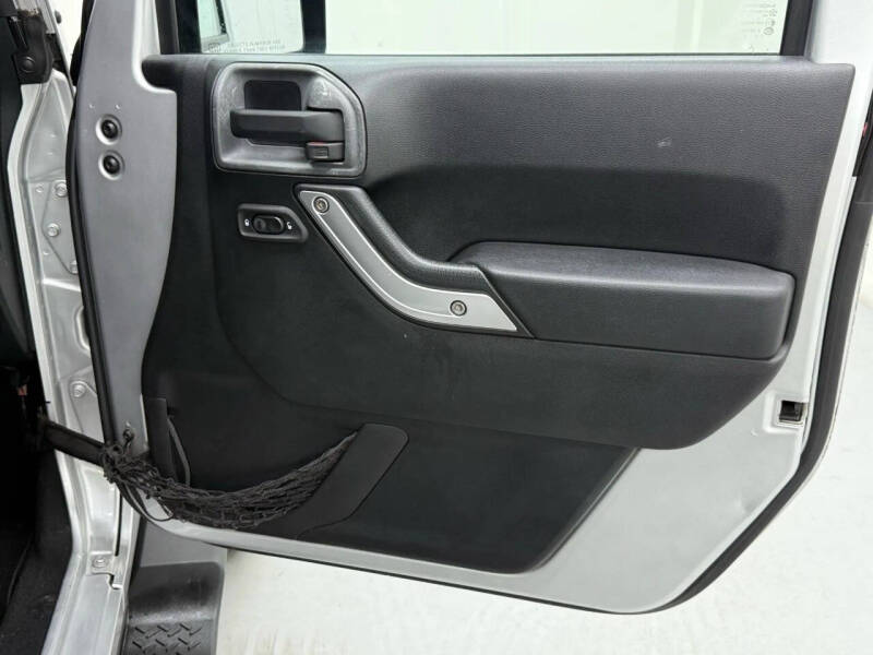 2011 Jeep Wrangler Unlimited Sahara