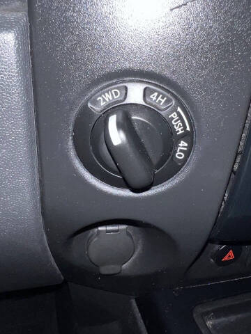 2015 Nissan Titan SV