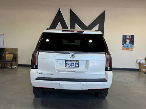 2015 Cadillac Escalade Luxury