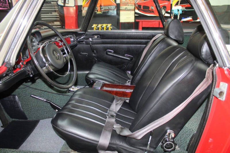 1969 Mercedes-Benz 280-Class