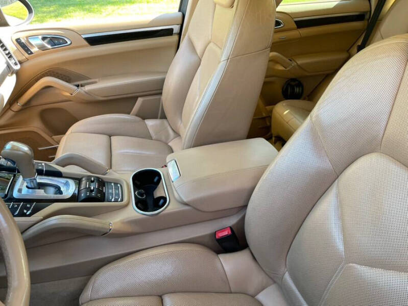 2012 Porsche Cayenne S