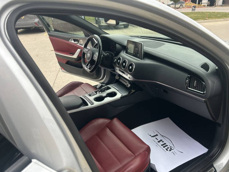 2018 Kia Stinger GT2