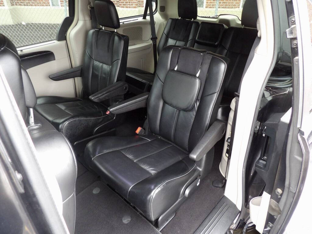 2015 Chrysler Town and Country for sale at GPS Motors LLC in Defiance, OH