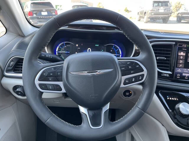 2023 Chrysler Pacifica Plug-In Hybrid Limited