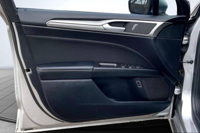 2020 Ford Fusion Hybrid SE