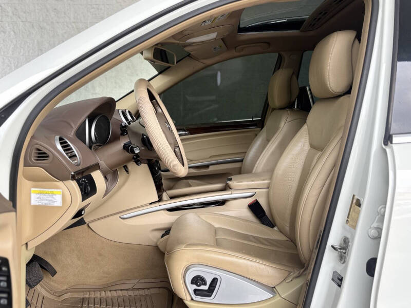 2010 Mercedes-Benz GL-Class GL 550 4MATIC