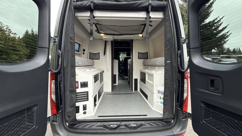 2024 Mercedes-Benz Sprinter