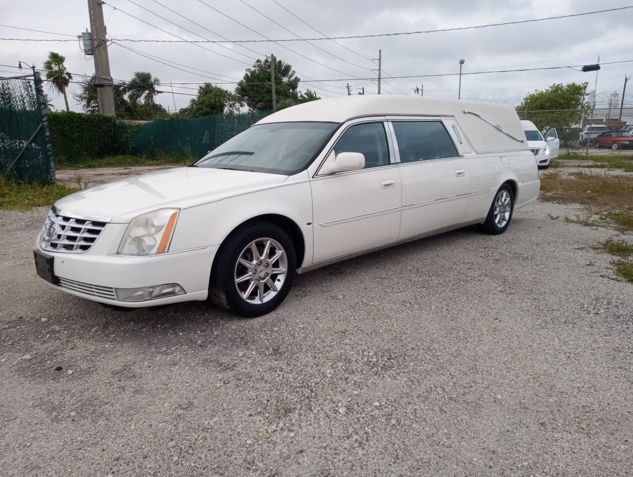 White 2011 Cadillac DTS Pro Coachbuilder Limo Coachbuilder Limo 4dr Sedan 1