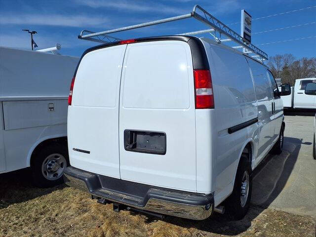 2025 Chevrolet Express 2500