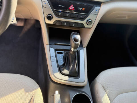 2018 Hyundai Elantra SEL