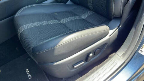 2024 Mazda CX-50 2.5 S Preferred