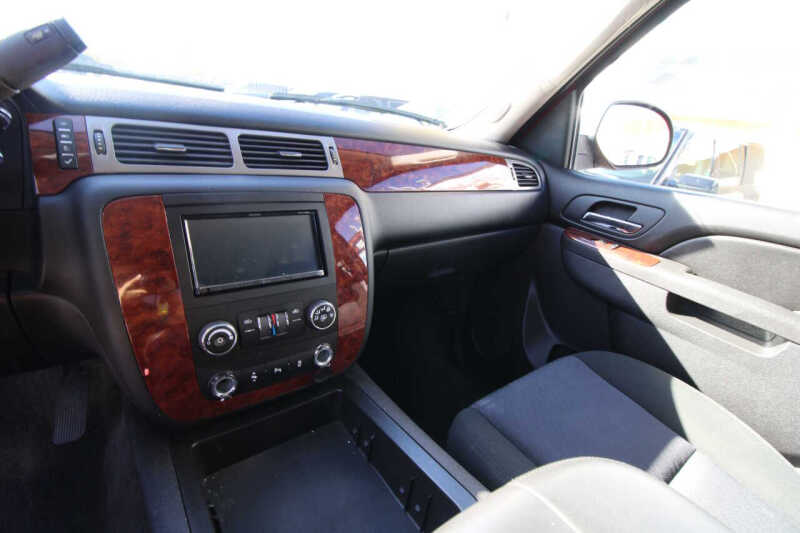 2012 Chevrolet Avalanche LS