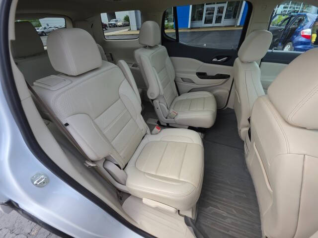 2020 GMC Acadia Denali - Photo 16