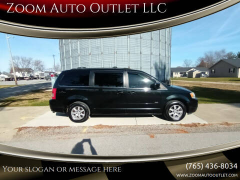2008 Chrysler Town and Country for sale at Zoom Auto Outlet LLC in Thorntown IN