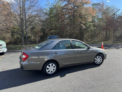 2004 Toyota Camry LE