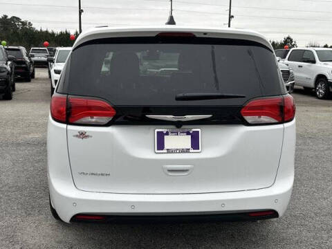 2026 Chrysler Voyager LX