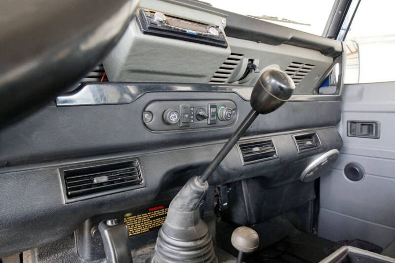 2000 Land Rover Defender