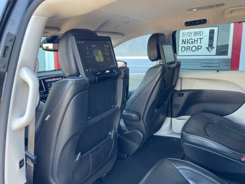 2018 Chrysler Pacifica Hybrid Limited
