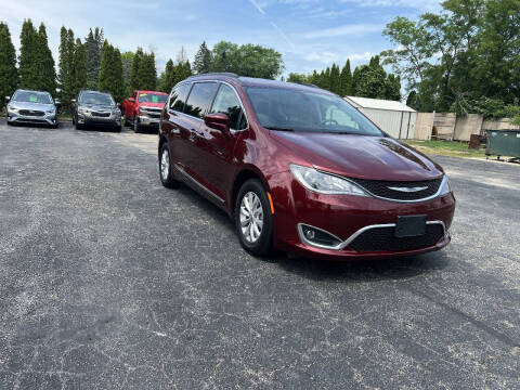 2017 Chrysler Pacifica Touring-L