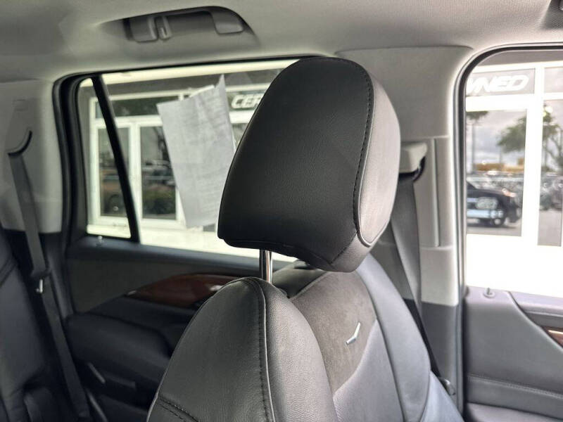 2020 Cadillac Escalade Luxury