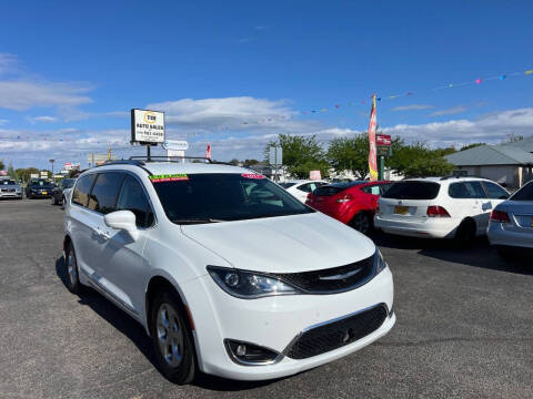 2017 Chrysler Pacifica Touring-L Plus