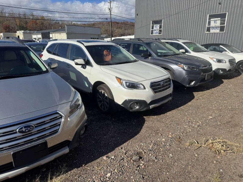 2015 Subaru Outback Premium's photo