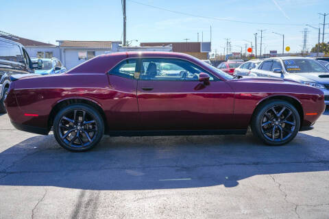 2022 Dodge Challenger SXT