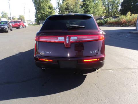 2017 Lincoln MKT Elite