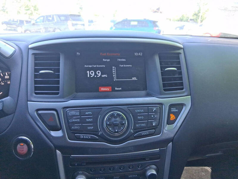 2019 Nissan Pathfinder SL