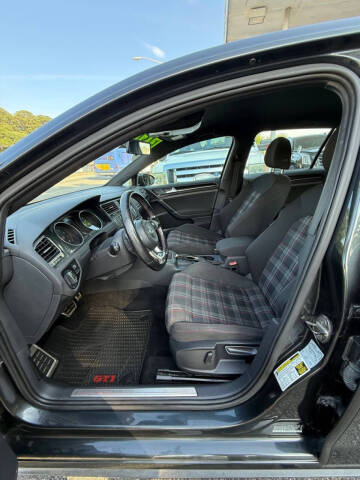 2016 Volkswagen Golf GTI SE