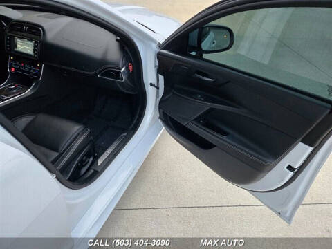 2017 Jaguar XE 20d R-Sport