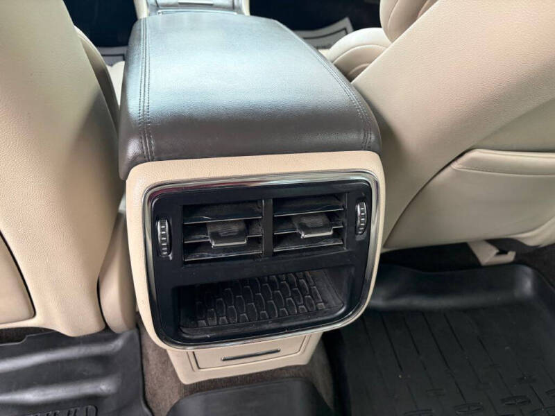 2018 Lincoln Continental Select