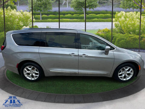 2017 Chrysler Pacifica Touring-L Plus