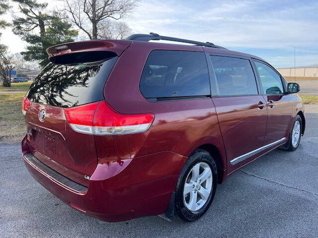 2012 Toyota Sienna