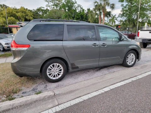 2013 Toyota Sienna