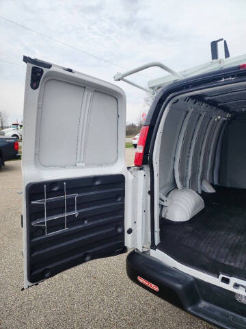 2023 Chevrolet Express 2500