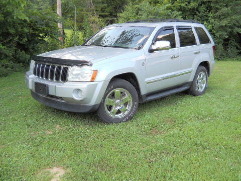 2006 Jeep Grand Cherokee for sale at BARKER AUTO EXCHANGE in Spencer IN