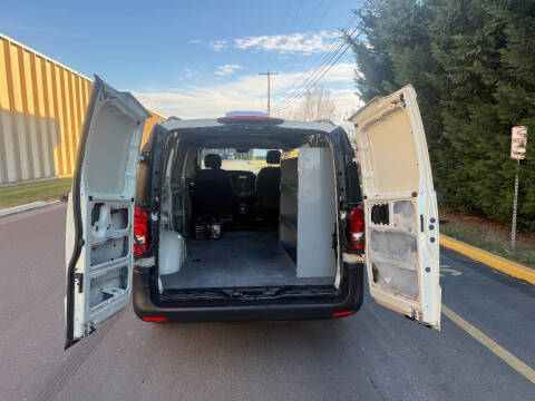 2016 Mercedes-Benz Metris