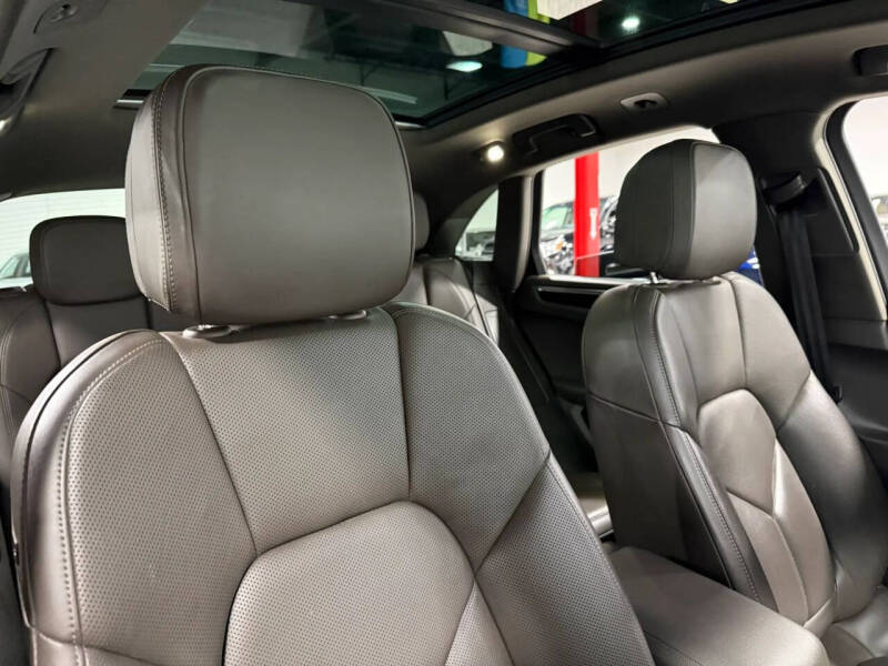 2019 Porsche Macan S