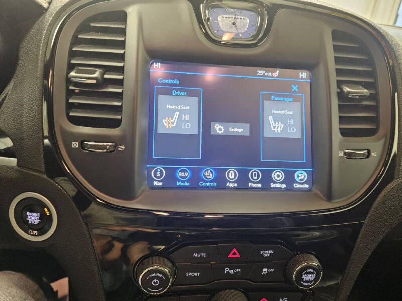 2023 Chrysler 300 S V6