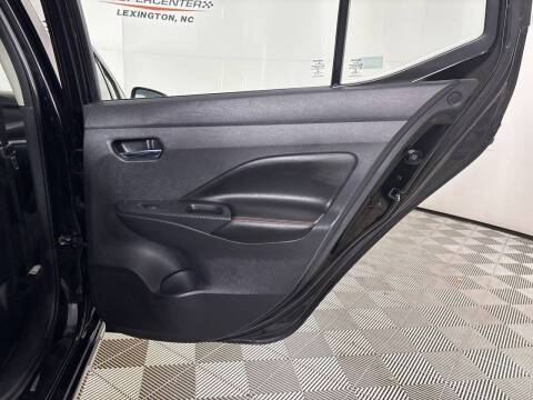 2021 Nissan Versa SR