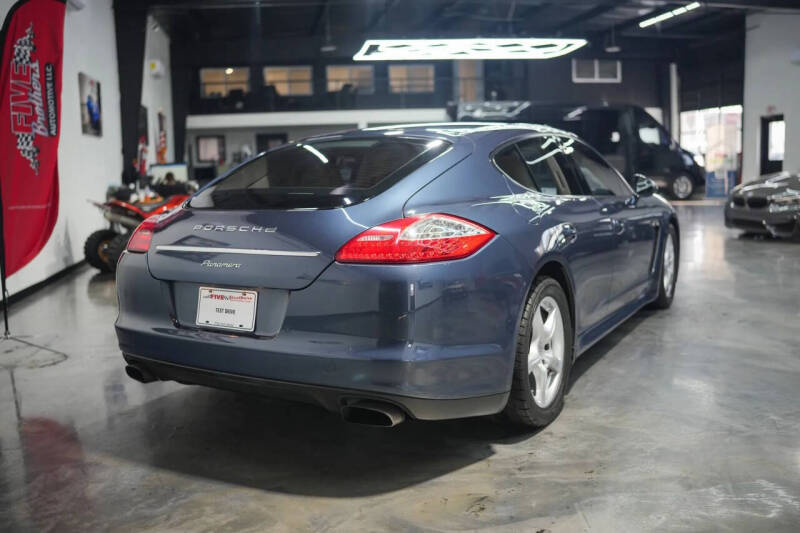 2011 Porsche Panamera