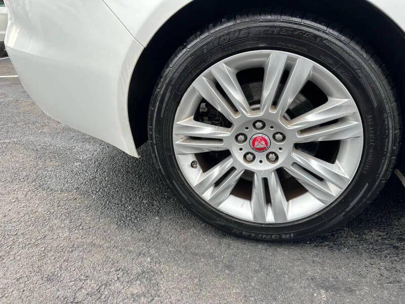 2017 Jaguar XF 35t Premium