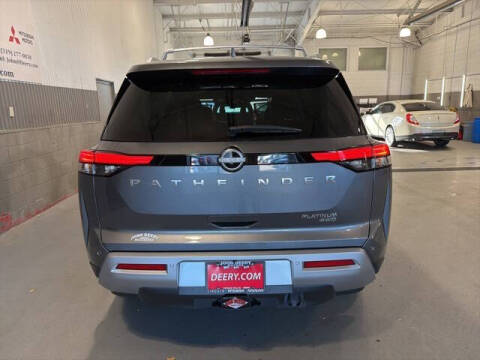2025 Nissan Pathfinder Platinum