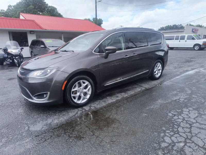 2018 Chrysler Pacifica Touring L Plus