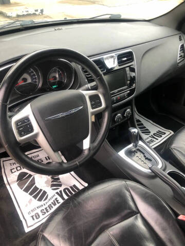 2014 Chrysler 200 Limited