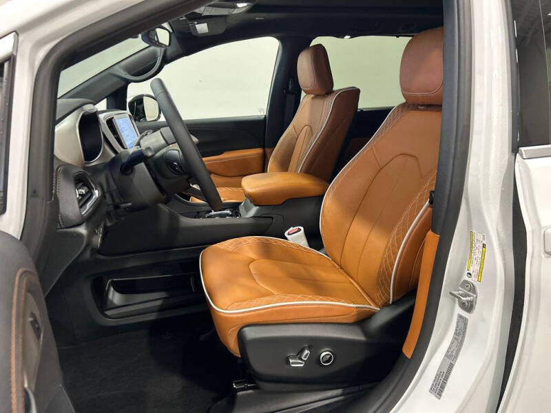 2026 Chrysler Pacifica Pinnacle