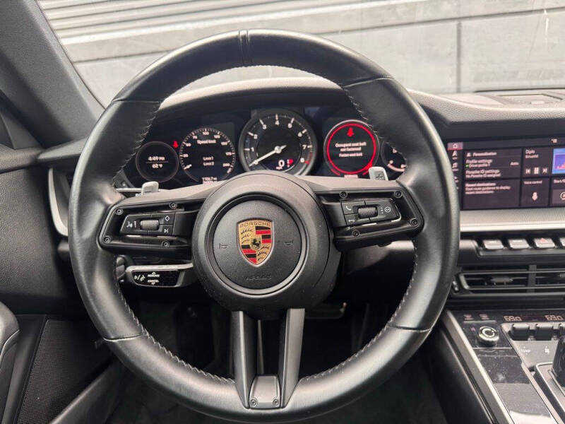 2021 Porsche 911 Carrera